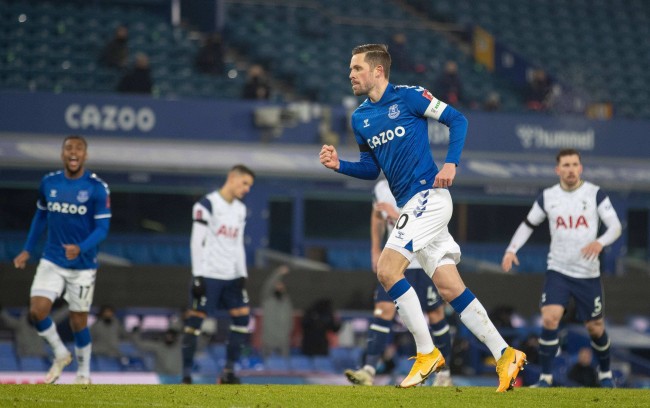 是球队防线 是球队防线