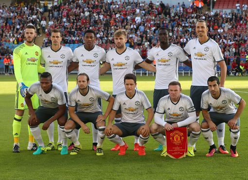 借其出色的 借其出色的