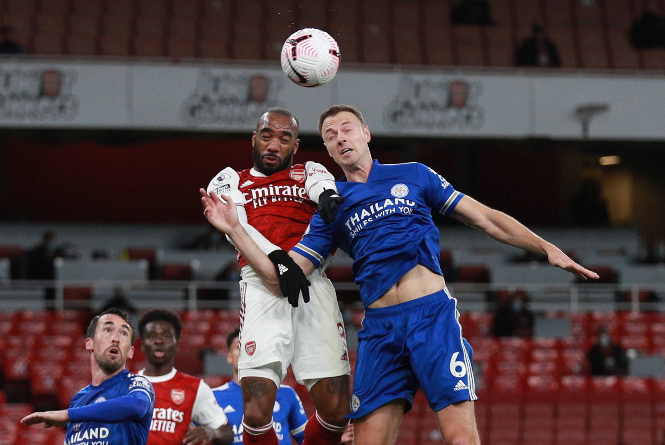 场上扮演重 场上扮演重